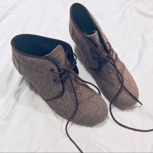 TOMS Brown Desert Wedge Booties